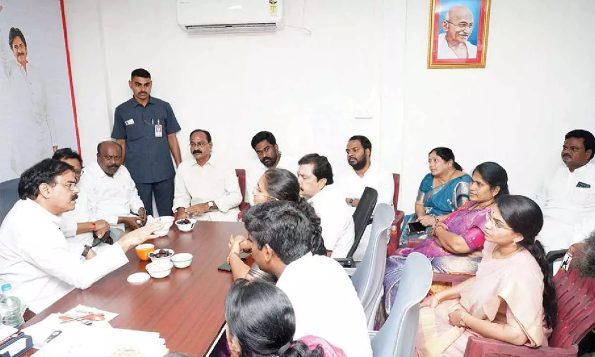 Abide by party guidelines, Manohar tells JSP corporators