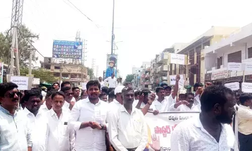 Massive Protest in Jogulamba Gadwal Over Suspicious Death of Pastor Praveen Pagadala
