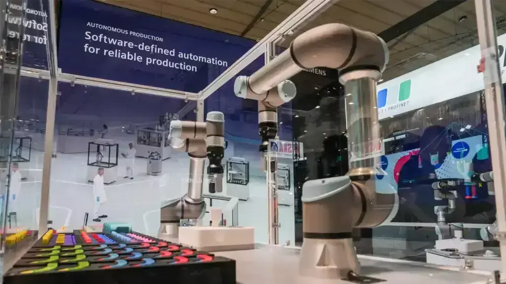 Siemens and Accenture Launch Joint Business Group to Drive Manufacturing Transformation