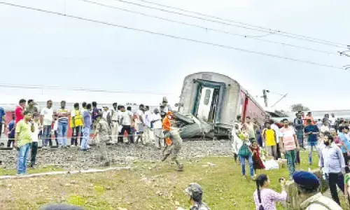 Rly accidents declined to 81 in 2024-25 from 400 earlier: Vaishnaw