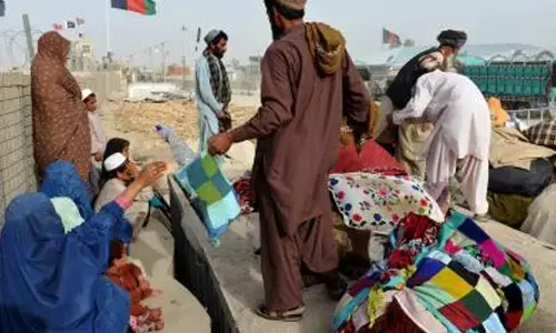 Pakistan begins major crackdown against Afghan nationals