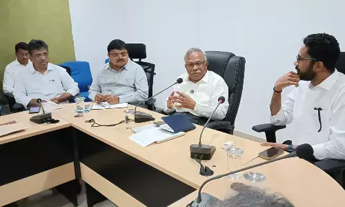 Dr Sriram Venkittaramana, Director of Agriculture of Kerala with the officials of RySS in Guntur on Friday