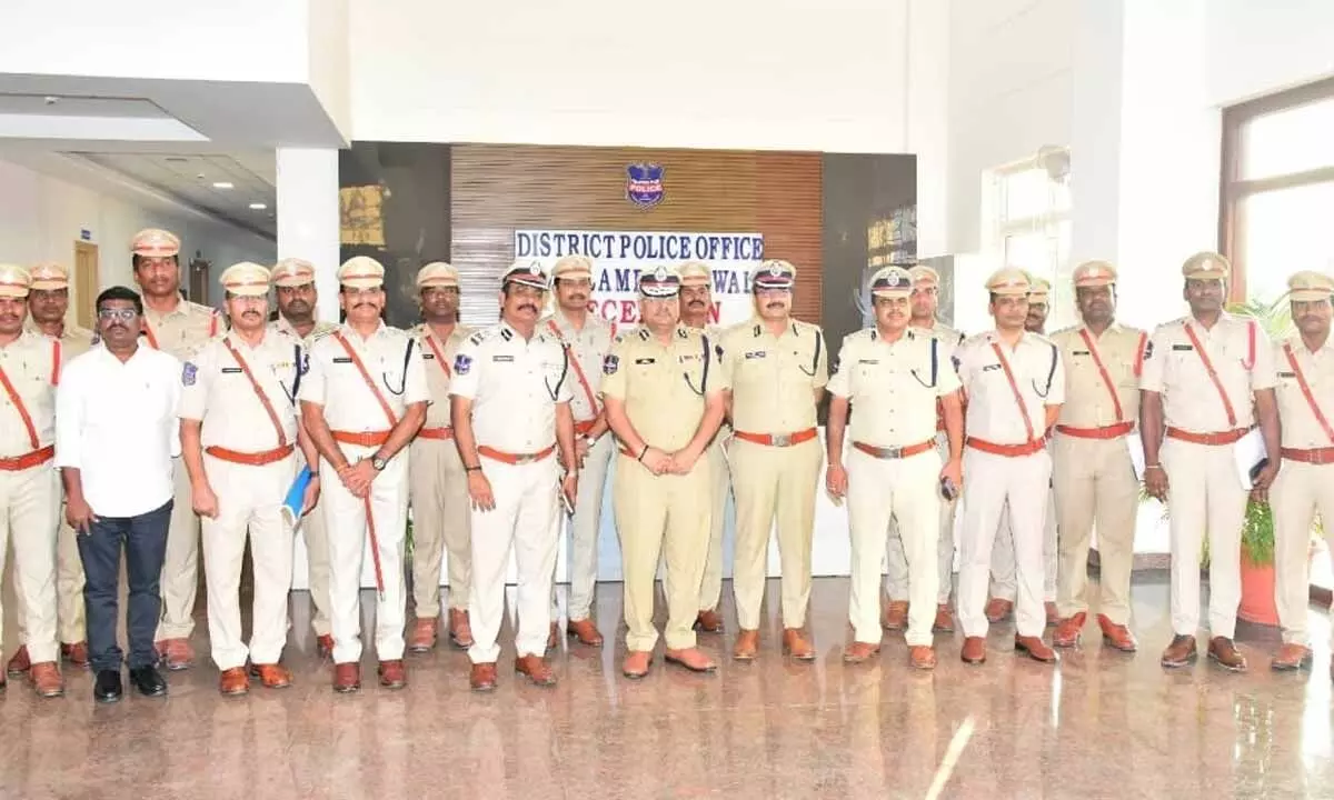 DGP Jitender Orders Crackdown on Fake Seeds and Road Accidents in Gadwal: Focus on Preventive Policing and Public Safety DGP Jitender Orders Crackdown on Fake Seeds and Road Accidents in Gadwal: Focus on Preventive Policing and Public Safety