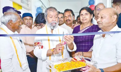 Govt plans to set up trauma centres across TG: Damodar