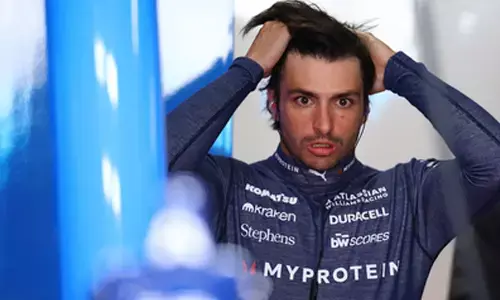 F1: Sainz handed three-place grid penalty for impeding Hamilton during Japanese GP Qualifying