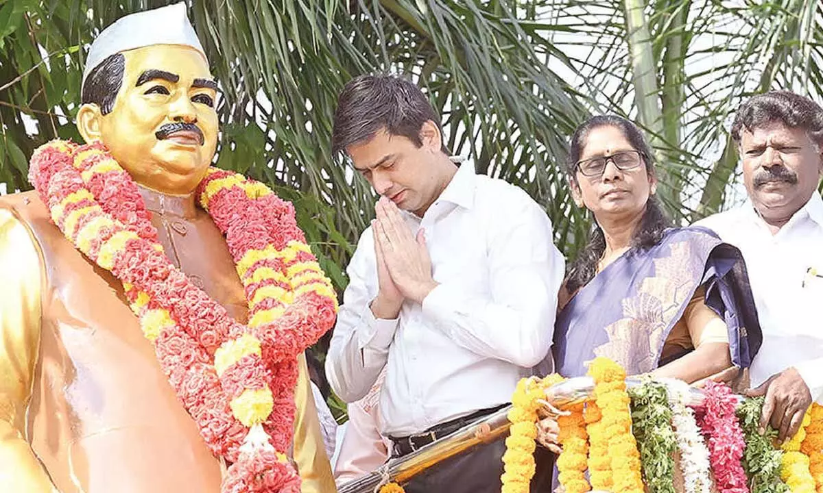 SC/STs economic progress is top priority: Collector Sumit SC/STs economic progress is top priority: Collector Sumit