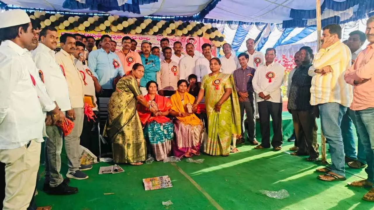 Alumni reunion in grand style Alumni reunion in grand style