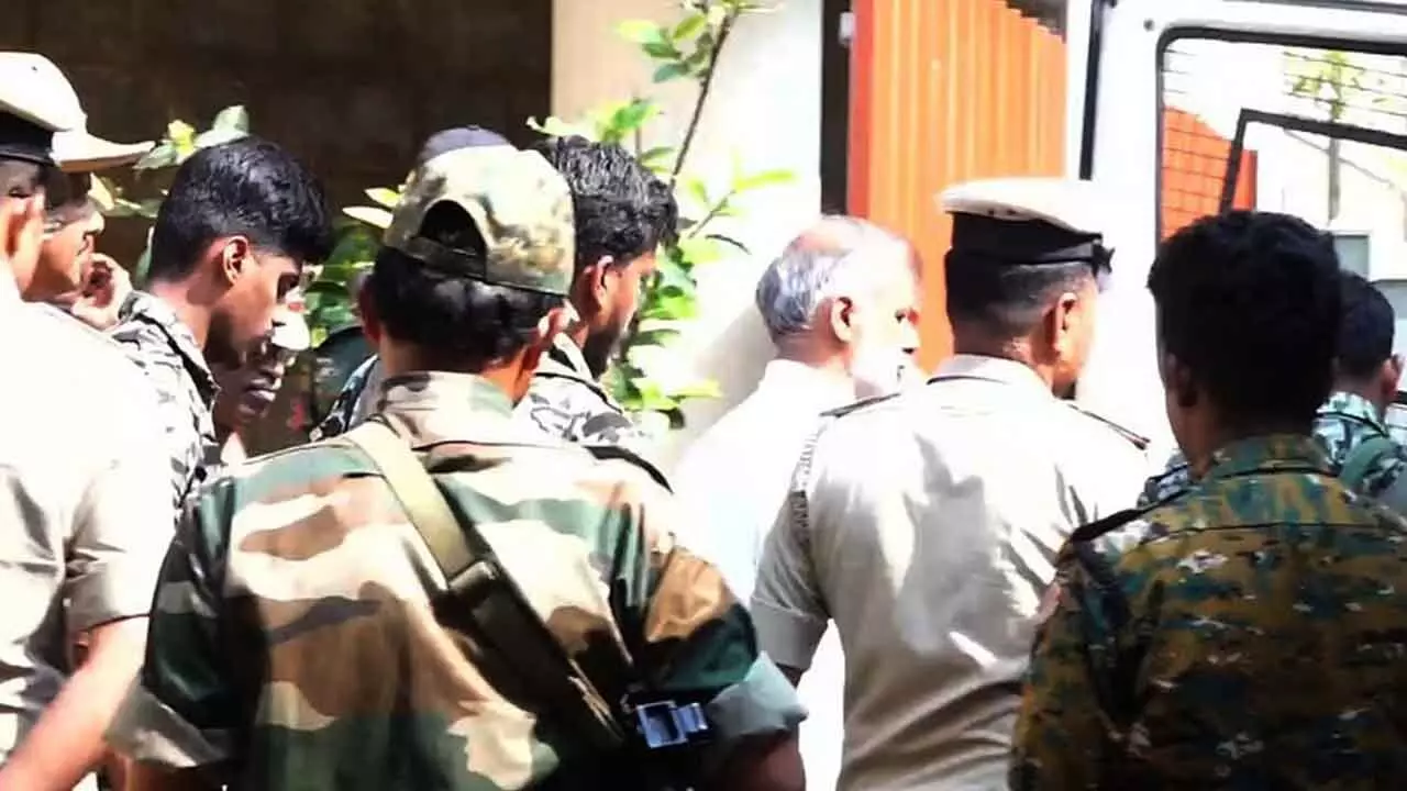 Top Naxal Leaders Brought to Karnataka from Kerala Jail for Interrogation Top Naxal Leaders Brought to Karnataka from Kerala Jail for Interrogation