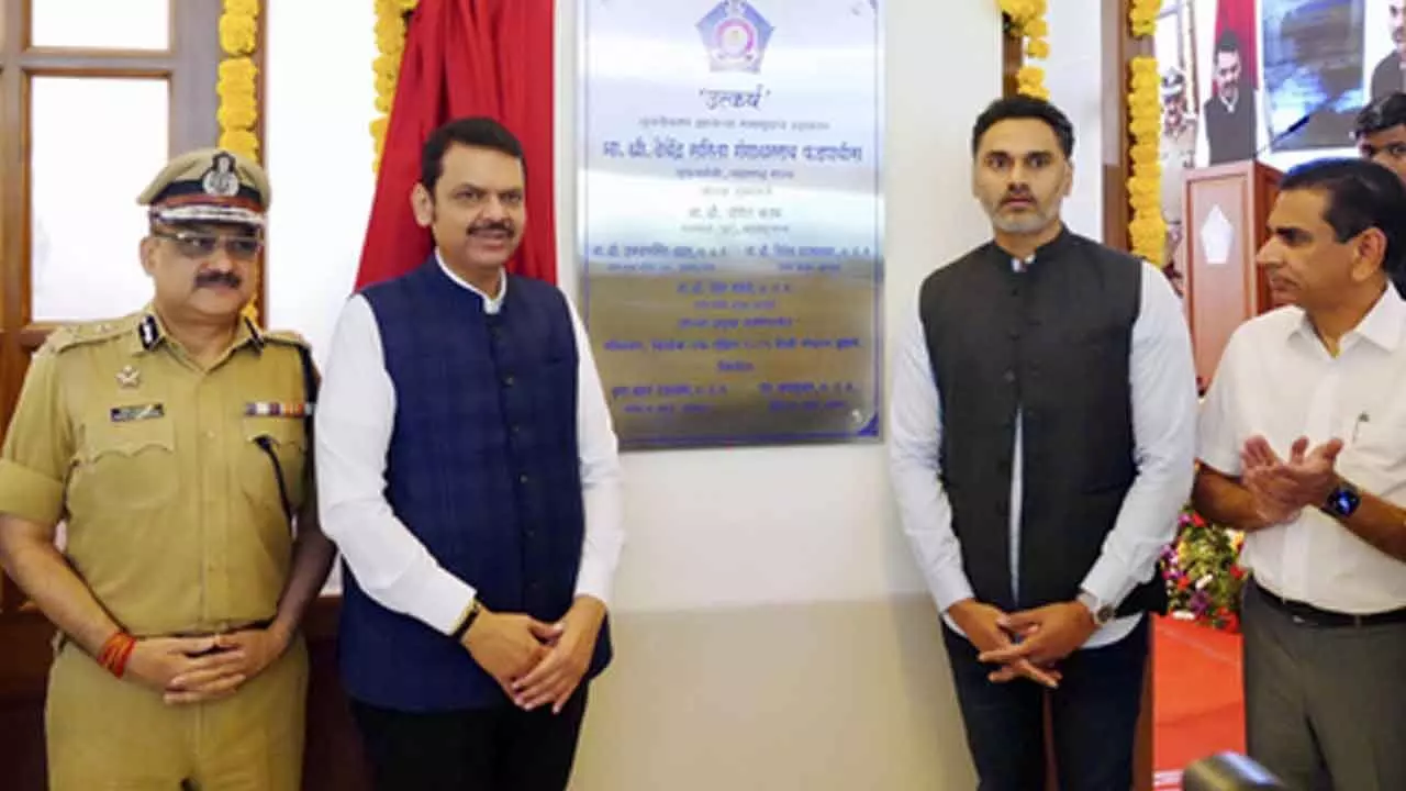 Mumbai Police capable of meeting cyber crime challenges: CM Fadnavis Mumbai Police capable of meeting cyber crime challenges: CM Fadnavis