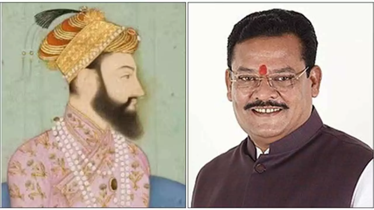 Maha minister bats for name change of Khultabad, where Aurangzeb’s tomb is located, to Ratnapur Maha minister bats for name change of Khultabad, where Aurangzeb’s tomb is located, to Ratnapur