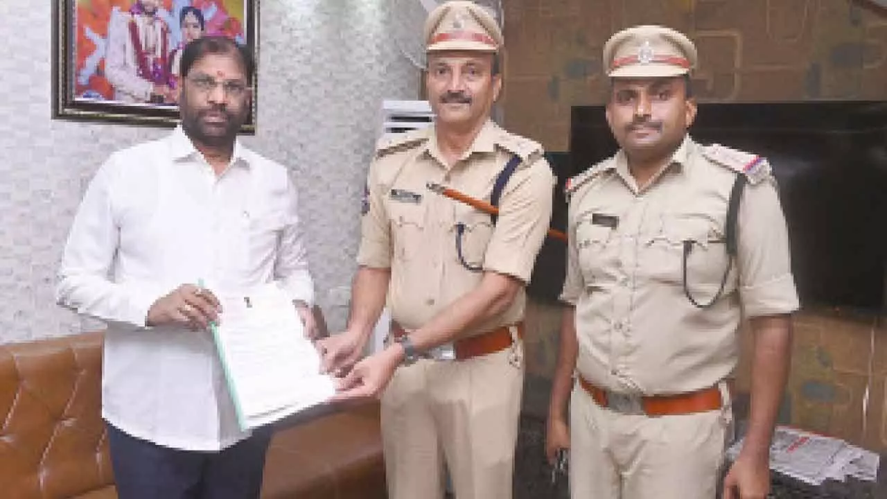 Vaddiraju sanctions Rs 20L from MPLads funds