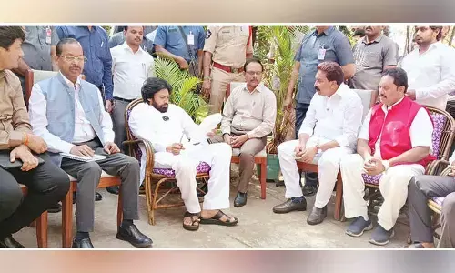 Dy CM assures resolution of issues of gram panchayats