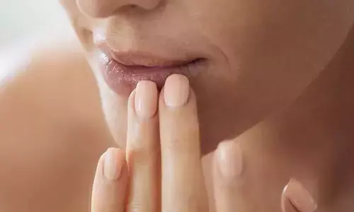 Natural Home Remedies to Lighten Dark Skin Around the Mouth