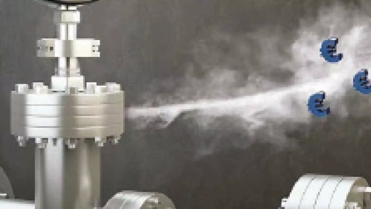 Ammonia gas leak from ice factory triggers panic in MP Ammonia gas leak from ice factory triggers panic in MP