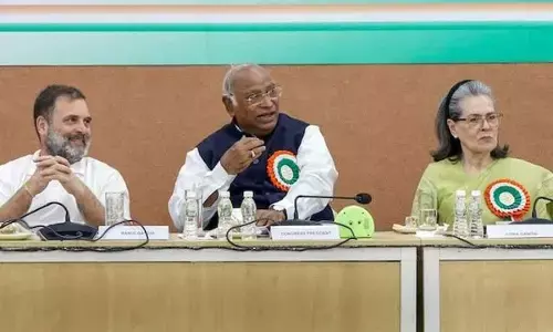 ‘Modi will sell off India’: Kharge takes a dig at PM Modi in Gujarat