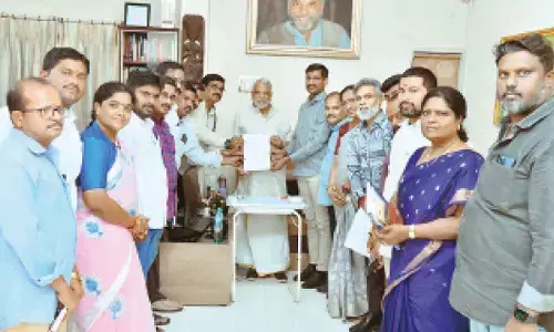 Employees JAC urges govt to resolve their issues