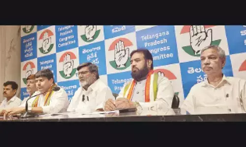 Cong protest against Waqf Amendment Bill on Apr 13