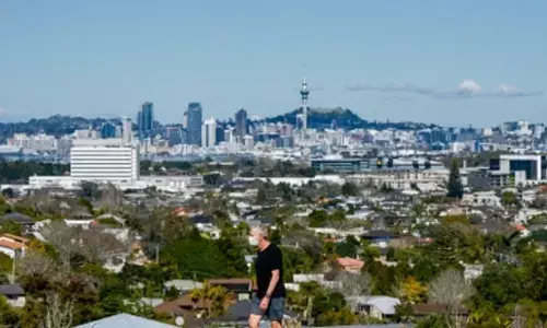 New Zealand census reveals shifts in family living, ethnic diversity New Zealand census reveals shifts in family living, ethnic diversity