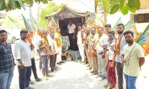 BJP Conducts ‘Gaav Chalo – Basti Chalo’ Program in Gadwals 19th Ward