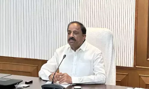 Minister Tummala Criticises Centre, Vows to Continue Work to Owner Scheme