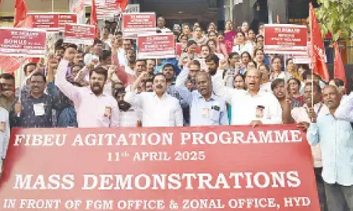 Indian Bank employees stage protest