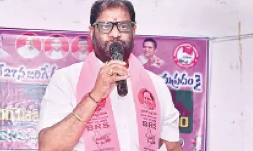 Gather troops for Warangal sabha, Vaddiraju to pink cadre