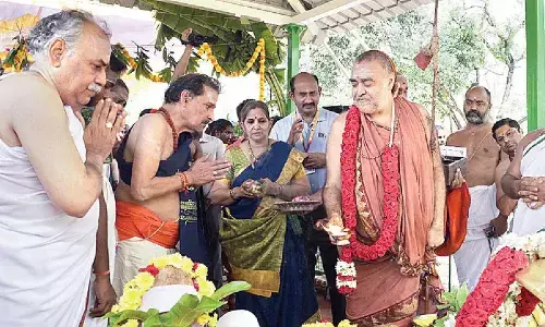Kanchi seer inaugurates Vishwanatha Dhyan Mandir at NSU