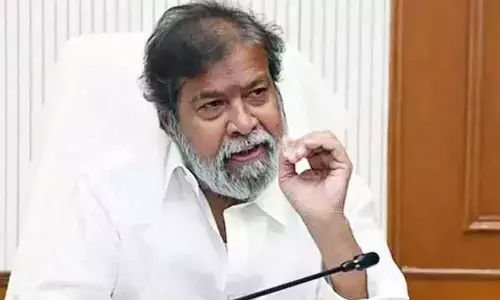 Damodar comes to aid of 3-yr-old accident victim