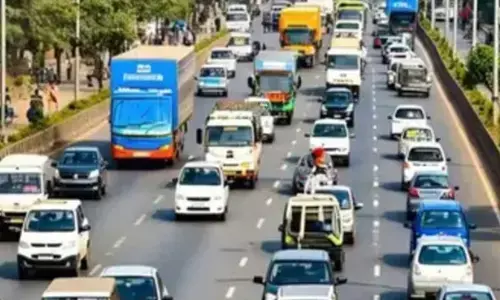 Amid devotees rush, six-km-long traffic jam on Srisailam highway