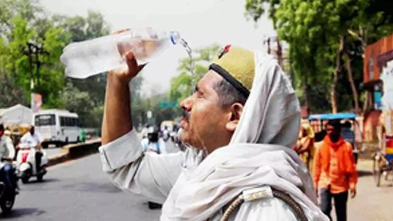 Severe Heat Hits Telangana, Hyderabad Crosses 41°C for First Time Severe Heat Hits Telangana, Hyderabad Crosses 41°C for First Time