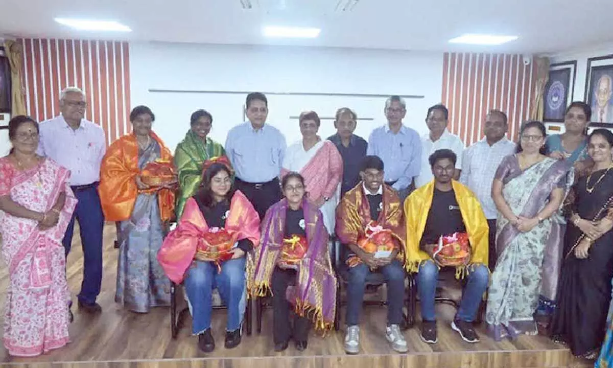 Four B.Sc. Life Sciences students honoured for their project