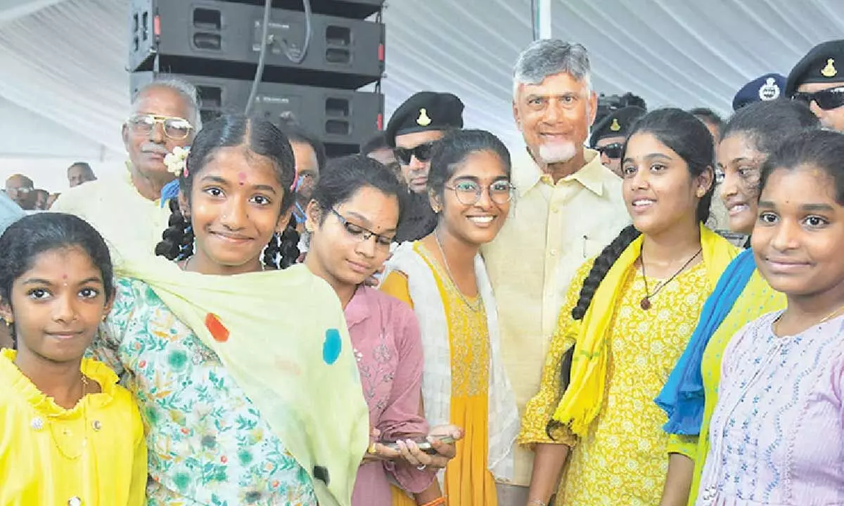 CM lauds success achieved by students CM lauds success achieved by students