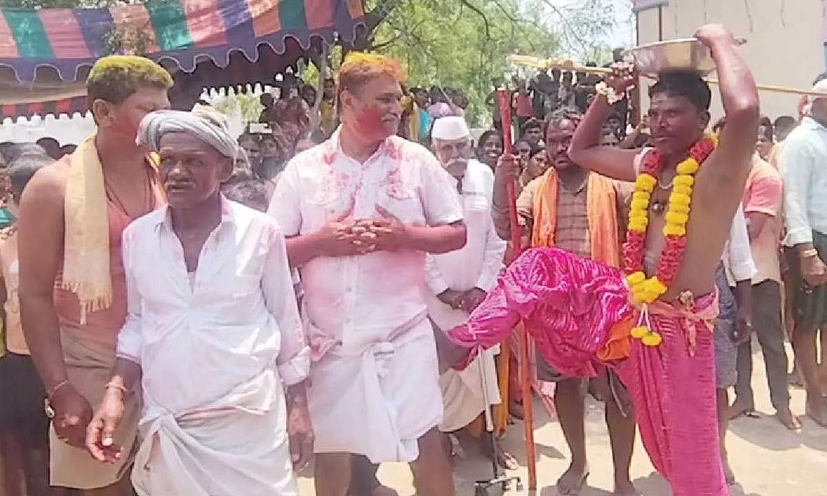 Kick from priest grants Moksha?