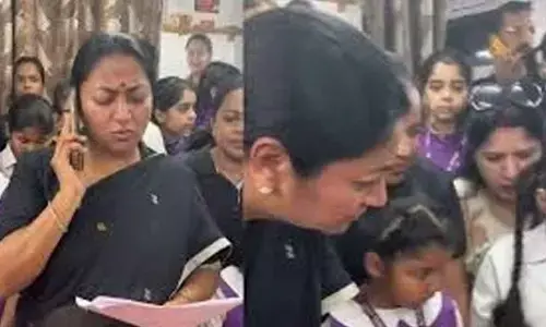 CM Rekha cracks down on school after fee hike