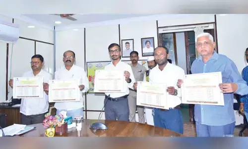 Collector stresses widespread awareness on job melas in Anantapur