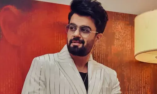 Maniesh Paul remembers buying the ticket for David Dhawans film in black