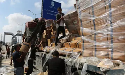 Israel blocks Gaza humanitarian aid to undermine Hamas control
