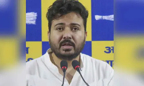 CBI raids AAPs Gujarat poll co-incharge Durgesh Pathak; party leaders cry foul