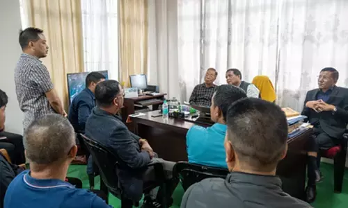 Mizoram: Leaders of striking 15,000 workers discuss job regularisation with CM’s Political Adviser