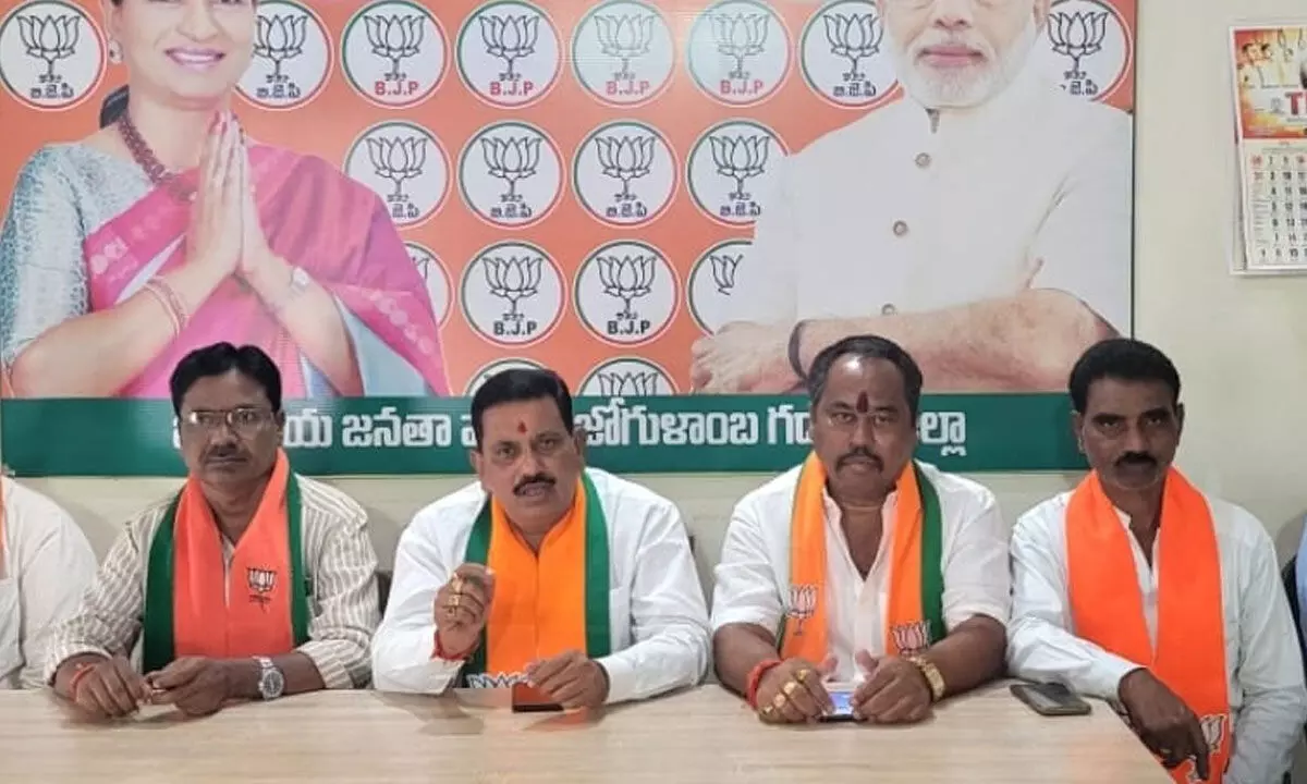 BJPs RamAnjaneyulu Defends PM Modi, Demands Action Against Addanki Dayakar for Disrespectful Remarks BJPs RamAnjaneyulu Defends PM Modi, Demands Action Against Addanki Dayakar for Disrespectful Remarks