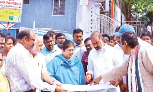 Endowments Principal Secy inspects Vemulawada temple