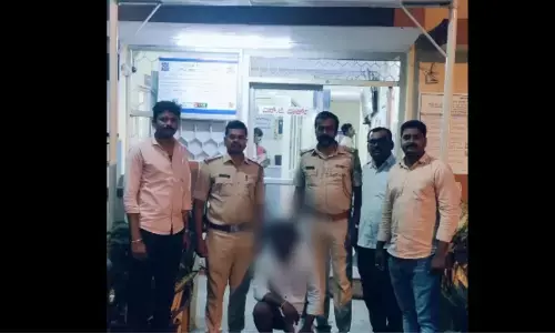 Bengaluru: Man Arrested After Dangerous Stunt on Busy Bengaluru Road Goes Viral