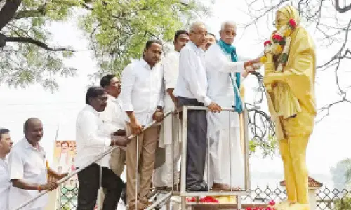 Rich tributes paid to Vinoba Bhave, Ramachandra Reddy