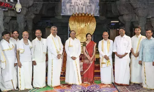 16th Finance Commission chairman visits Tirumala temple