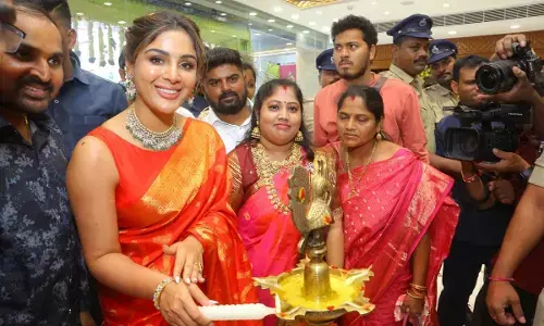 Samyuktha Menon Inaugurates Neelambhhari Silks 1st Store in A.S. Rao Nagar