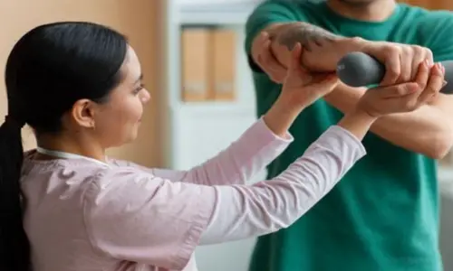 Why More Mumbaikars Are Choosing At-Home Physiotherapy