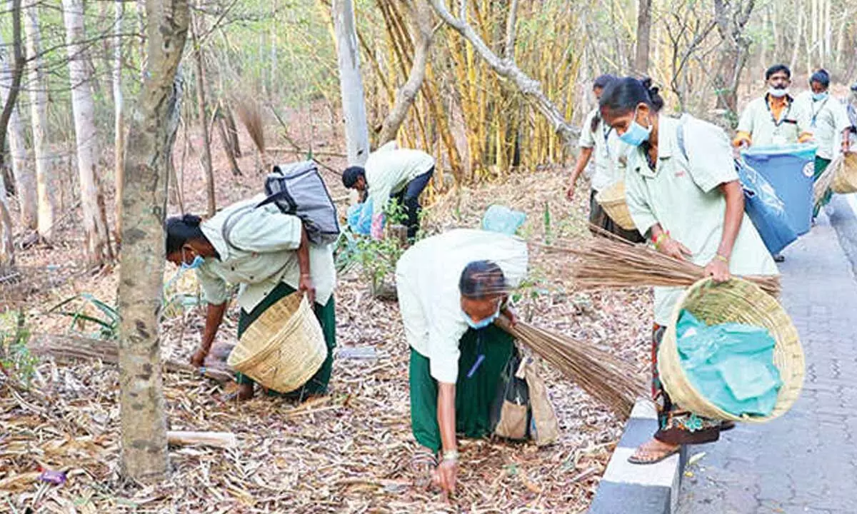Don’t throw litter from vehicles: TTD Don’t throw litter from vehicles: TTD