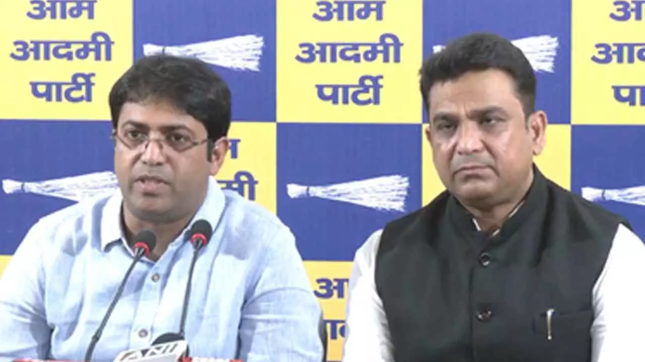 AAP seeks Rs 10 lakh each for 11 people killed in Delhi building collapse AAP seeks Rs 10 lakh each for 11 people killed in Delhi building collapse