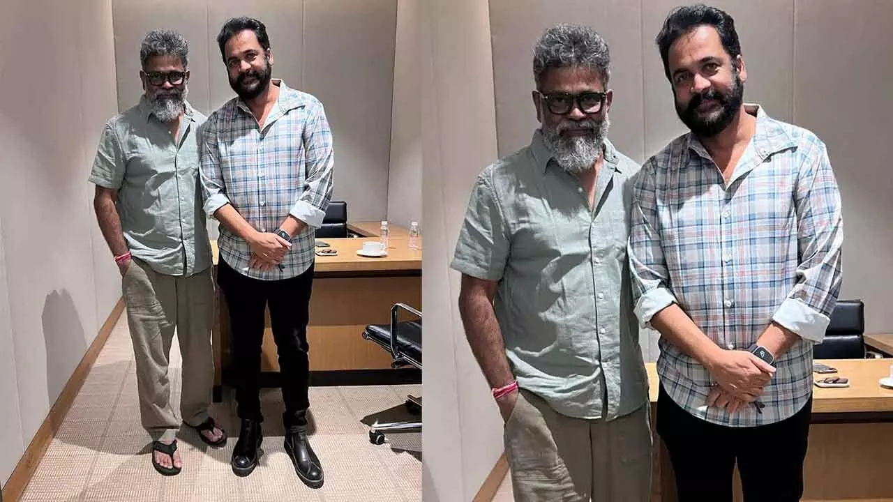 Sivaji meets Sukumar: A moment of mutual admiration sparks buzz among fans Sivaji meets Sukumar: A moment of mutual admiration sparks buzz among fans