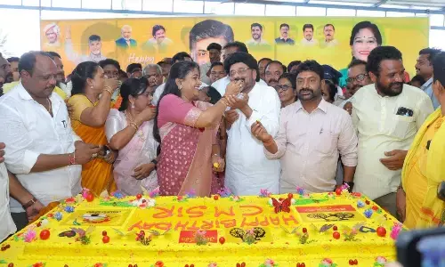 Naidu is a visionary leader: HM